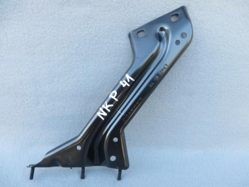 AUDI Q5 8R0 кріплення крила праве 8r0821136