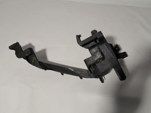 805 607 - Audi q5 ii 80a кронштейн кріплення фари лівий 80a805607