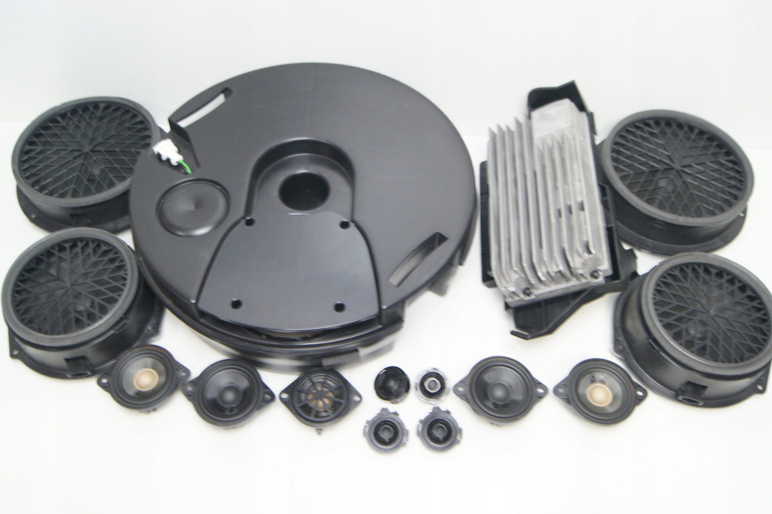 AUDI Q5 SQ5 динамики BANG & OLUFSEN 8T1035223A