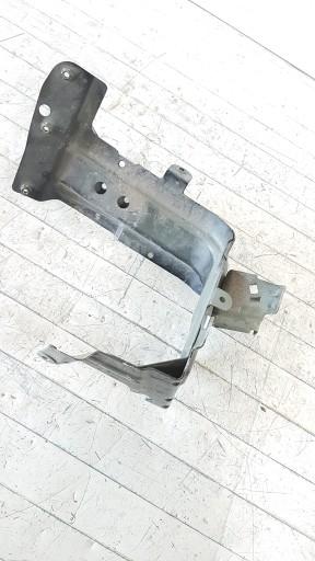 AUDI Q7 4m 15-кріплення крила праве 4m0821138b