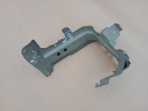 4M0821131C - AUDI Q7 4m 15-кріплення кронштейн крила LH