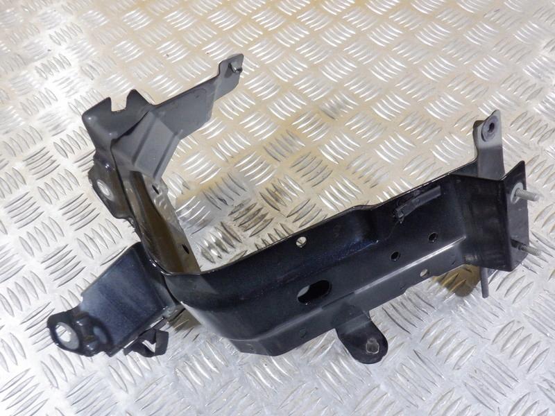 AUDI Q7 4m кріплення крила ліве 4m0821137b LC9X