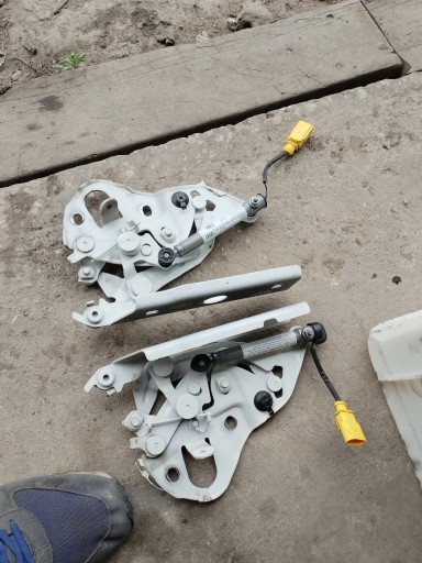 4M0823302 4M0823823 - AUDI Q7 4M ШАРНИР ПИРОТЕХНИЧЕСКИЙ ПАРНИР ПЕРЕДНИЙ