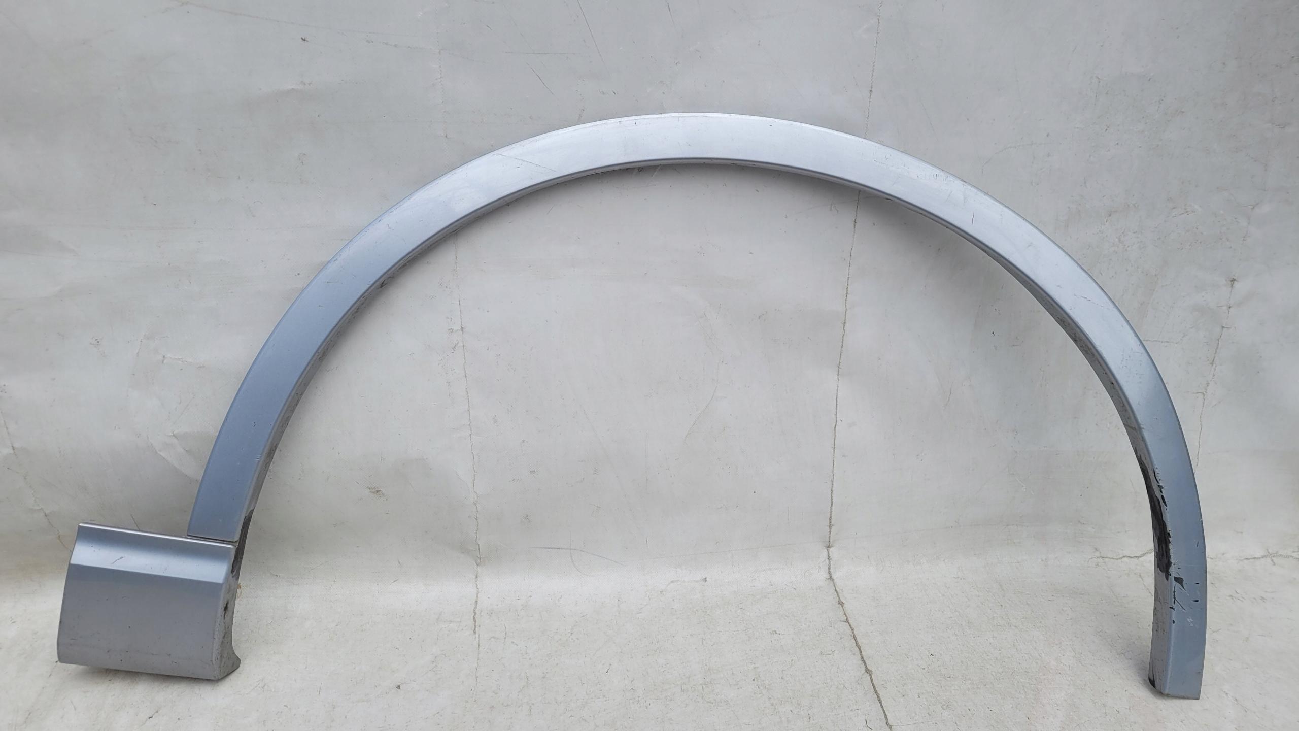 4M0853718AB - AUDI Q7 4m0 накладка на крило права передня