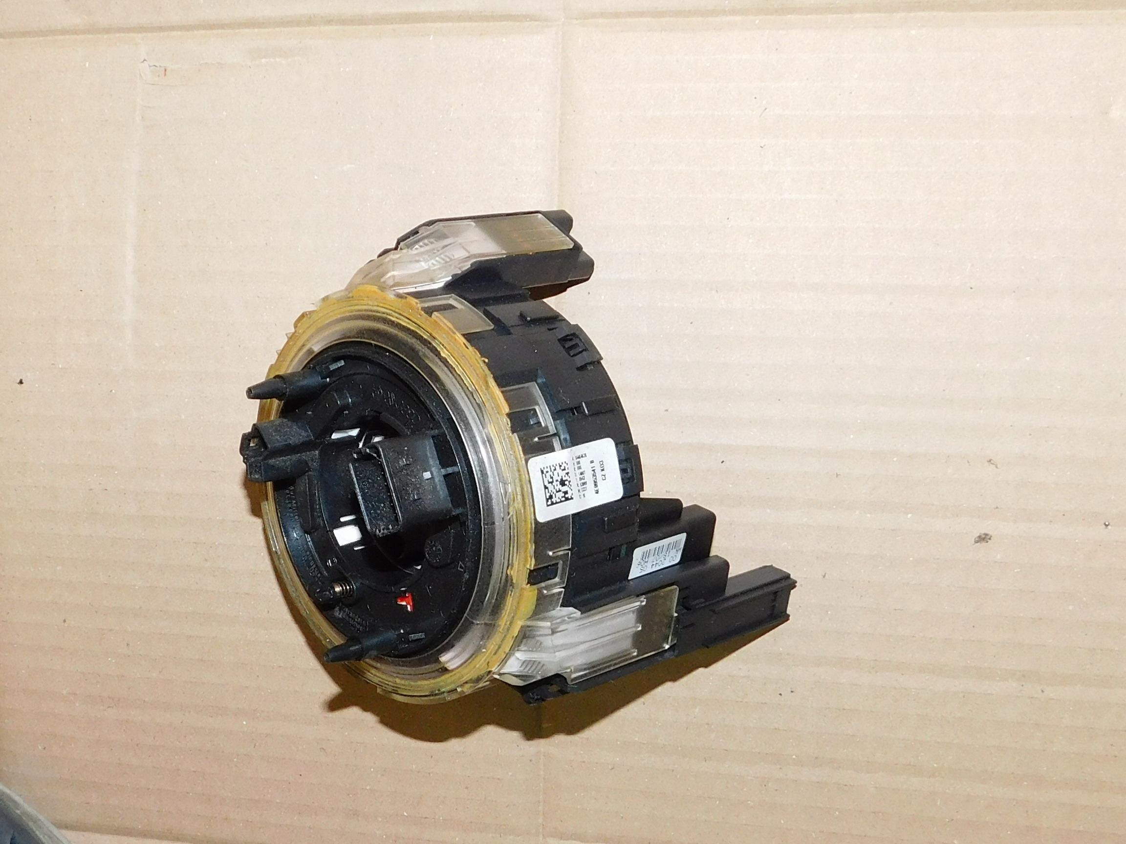 AUDI Q7 A6 A8 подушка безпеки з підігрівом 4e0953541b