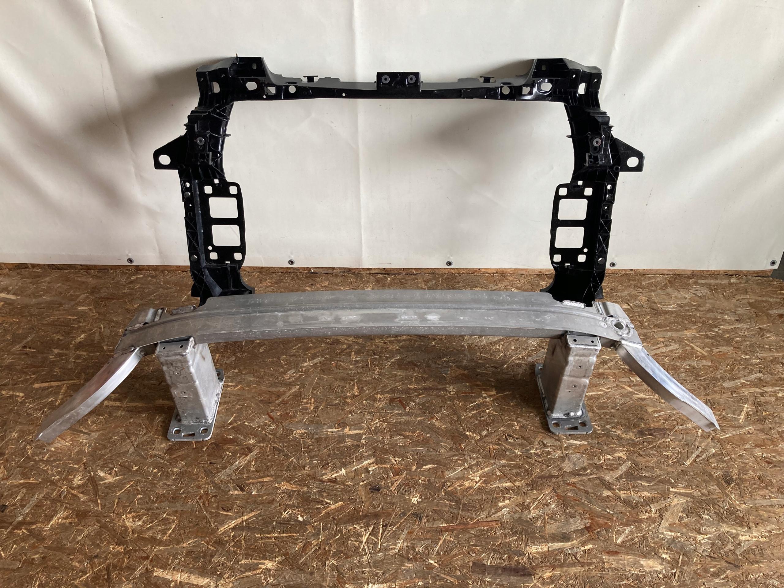 AUDI Q7 Q8 усилитель бампера 4M0