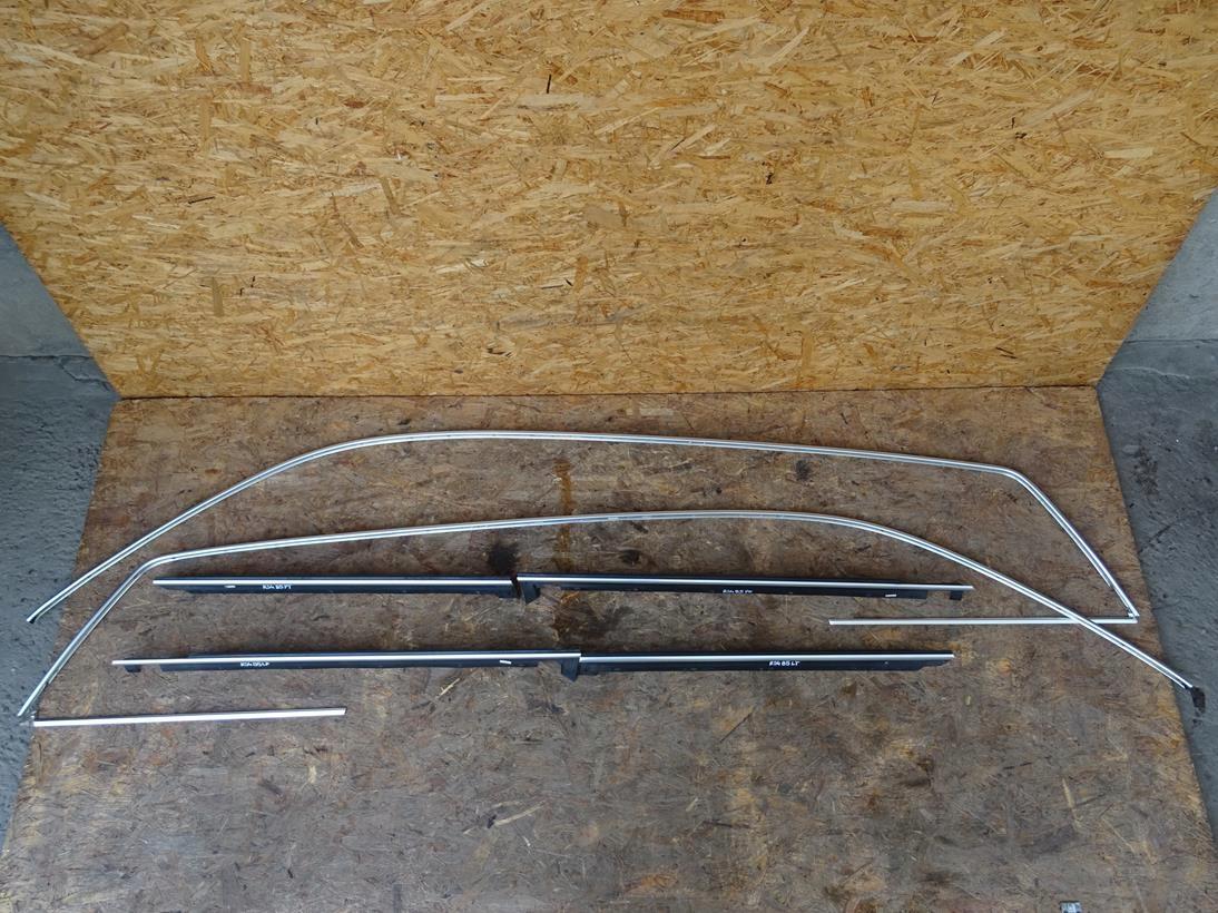 8D0853283B - AUDI RS4 B5 AVANT обшивка крыши двери атлас комплект