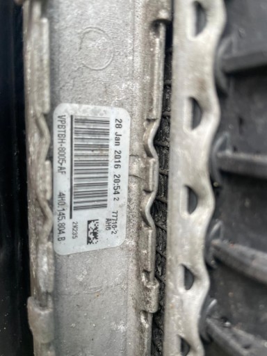 Интеркулер водяного охлаждения AUDI S8 D4 OE 4H0145804B