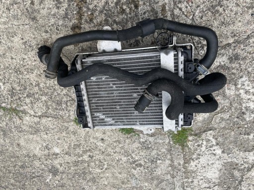 Дополнительный водяной охладитель AUDI S8 D4 в комплекте с кабелями