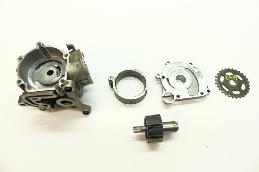 057115105AN 059109570F - AUDI SQ7 A8 D5 4.0 TDI CZA масляный насос