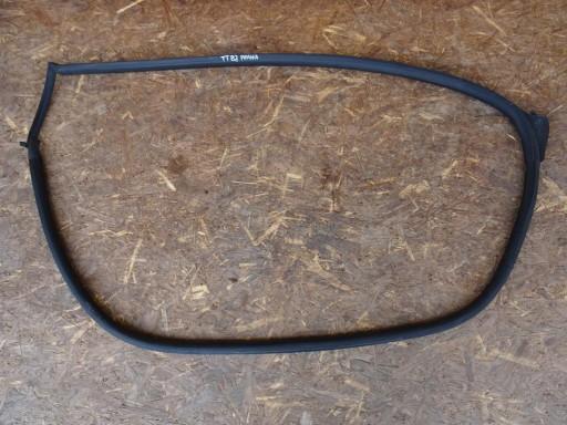 8J8831707 - AUDI TT 8J 06-14 УПЛОТНИТЕЛЬ ДВЕРИ П 8J8831708C