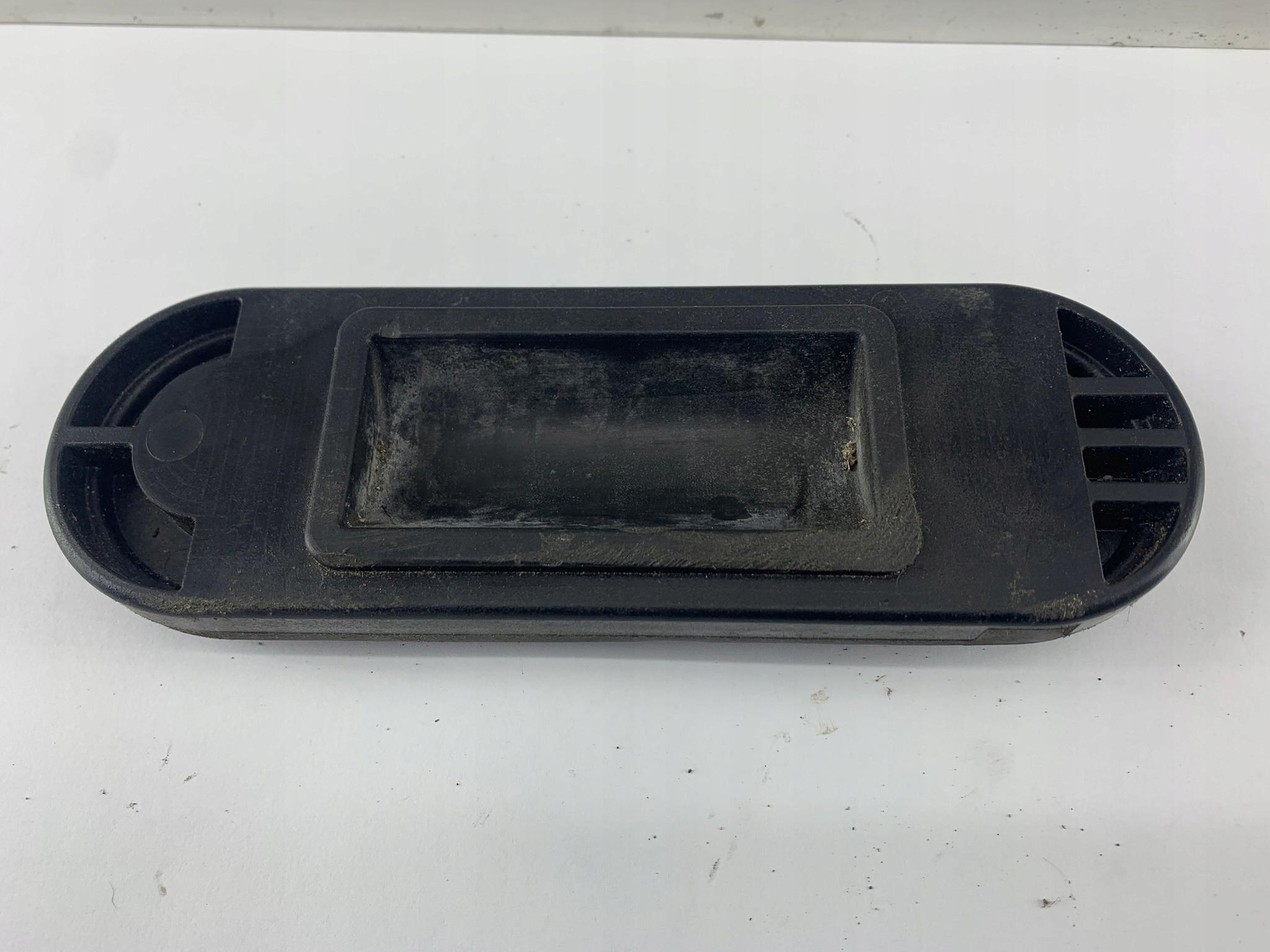 8J0802845C - AUDI TT 8J АВТОМОБИЛЬНЫЙ ДЕРЖАТЕЛЬ РЫЧАГА