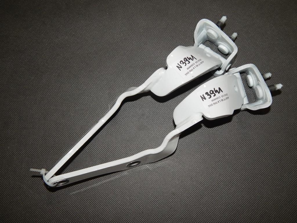 AUDI TT 8S ПЕТЛЯ ЗАКРИЛКА ЗАДНЯ 8S8827299A 8S8827300A