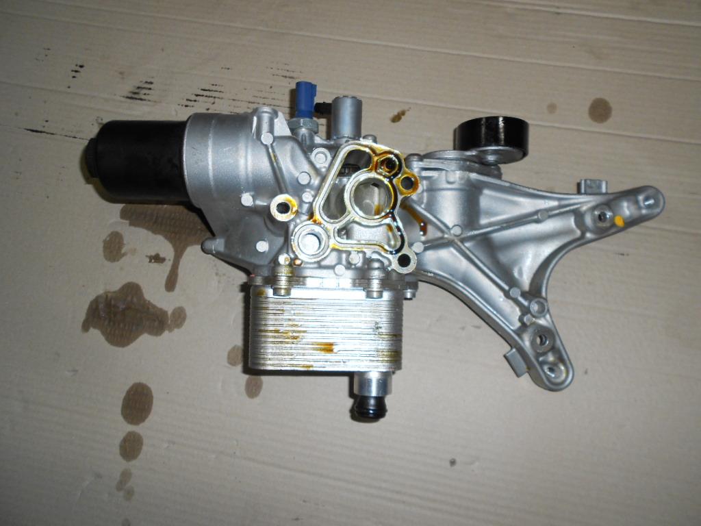 AUDI VW БАЗА МАСЛЯНОГО ФИЛЬТРА 06L903143D