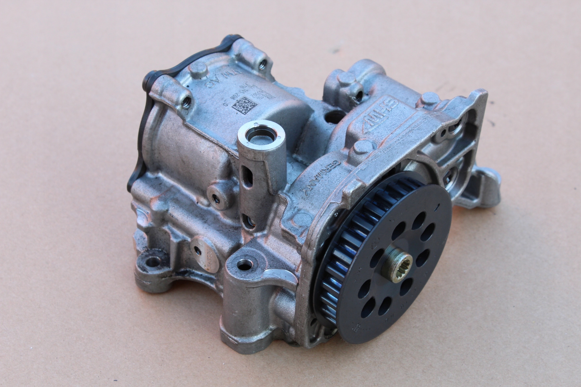 AUDI VW SKODA МАСЛЯНЫЙ НАСОС 2.0 TDI 04L145208D