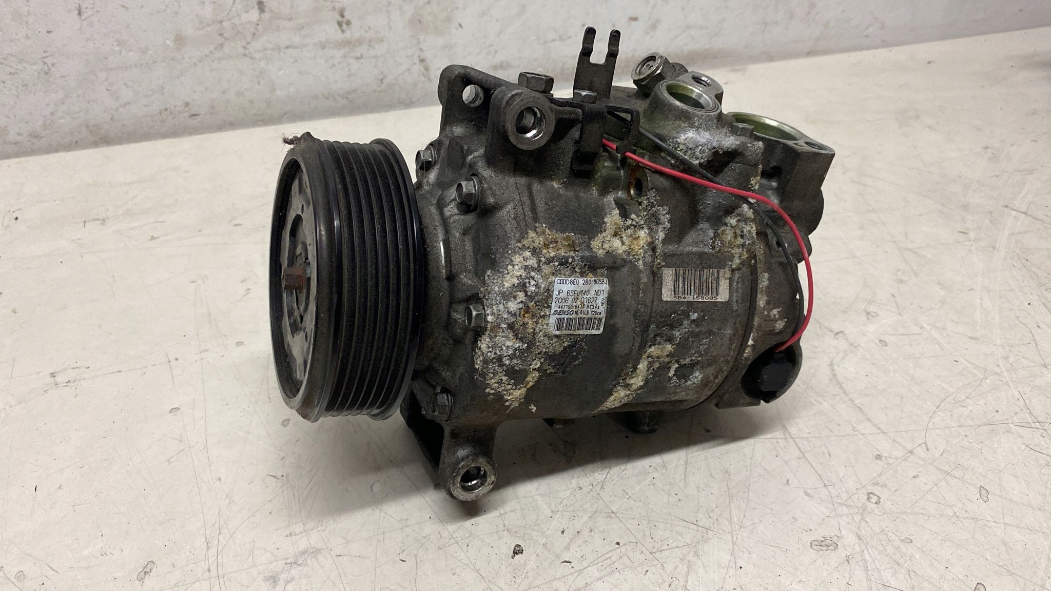 AUDI VW КОМПРЕССОР КОНДИЦИОНЕРА 8E0260805BJ