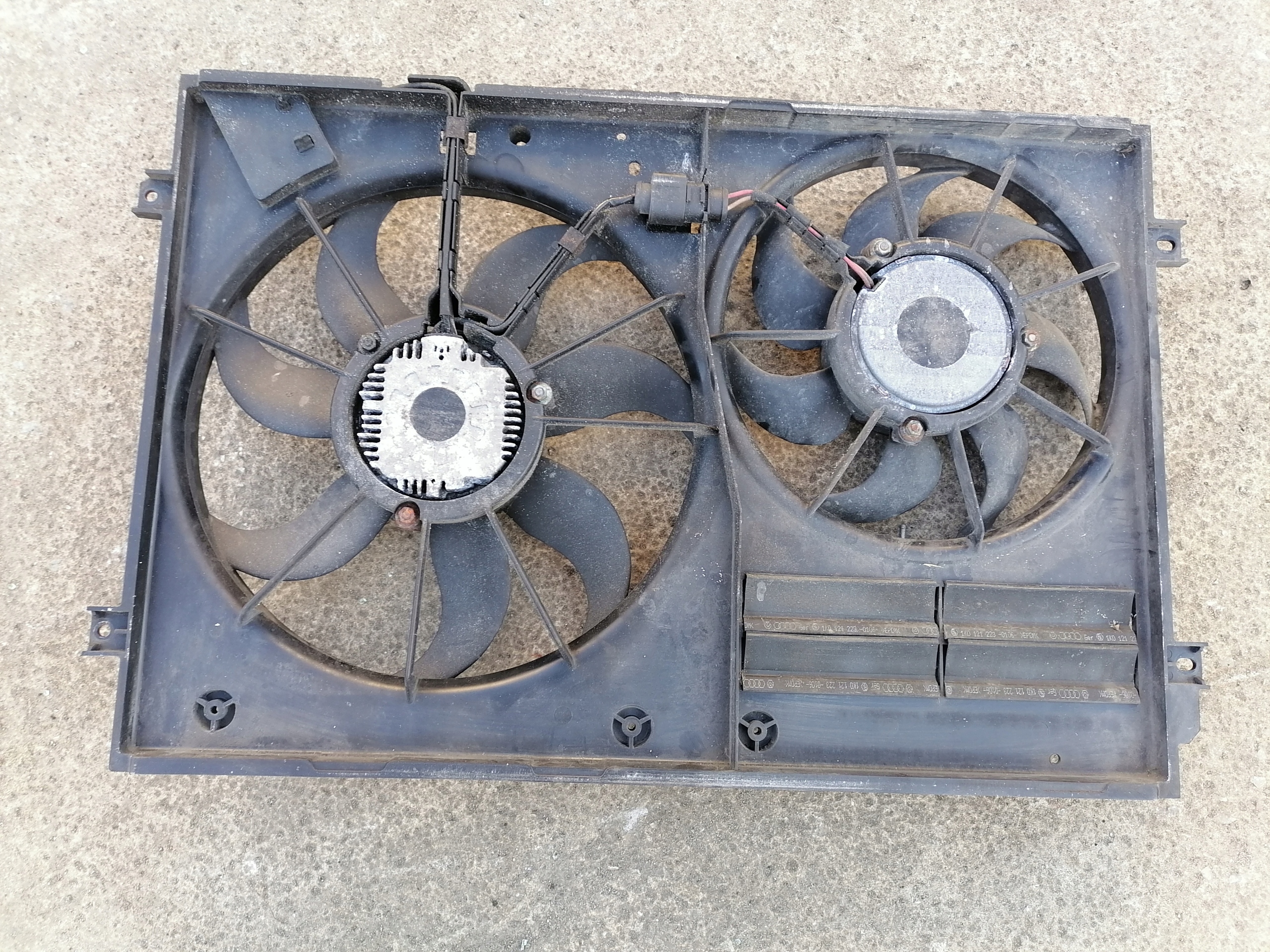 AUDI ВЕНТИЛЯТОР 1355D300199