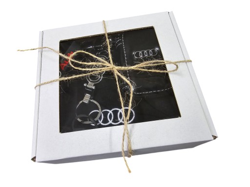 AUDI - подарочный набор, подарок. Кепка, чехол, брелок, шнурок...