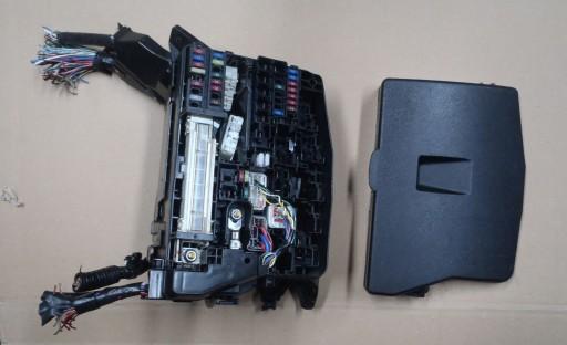 82741-02050 - AURIS и AVENSIS T27 VERSO блок предохранителей