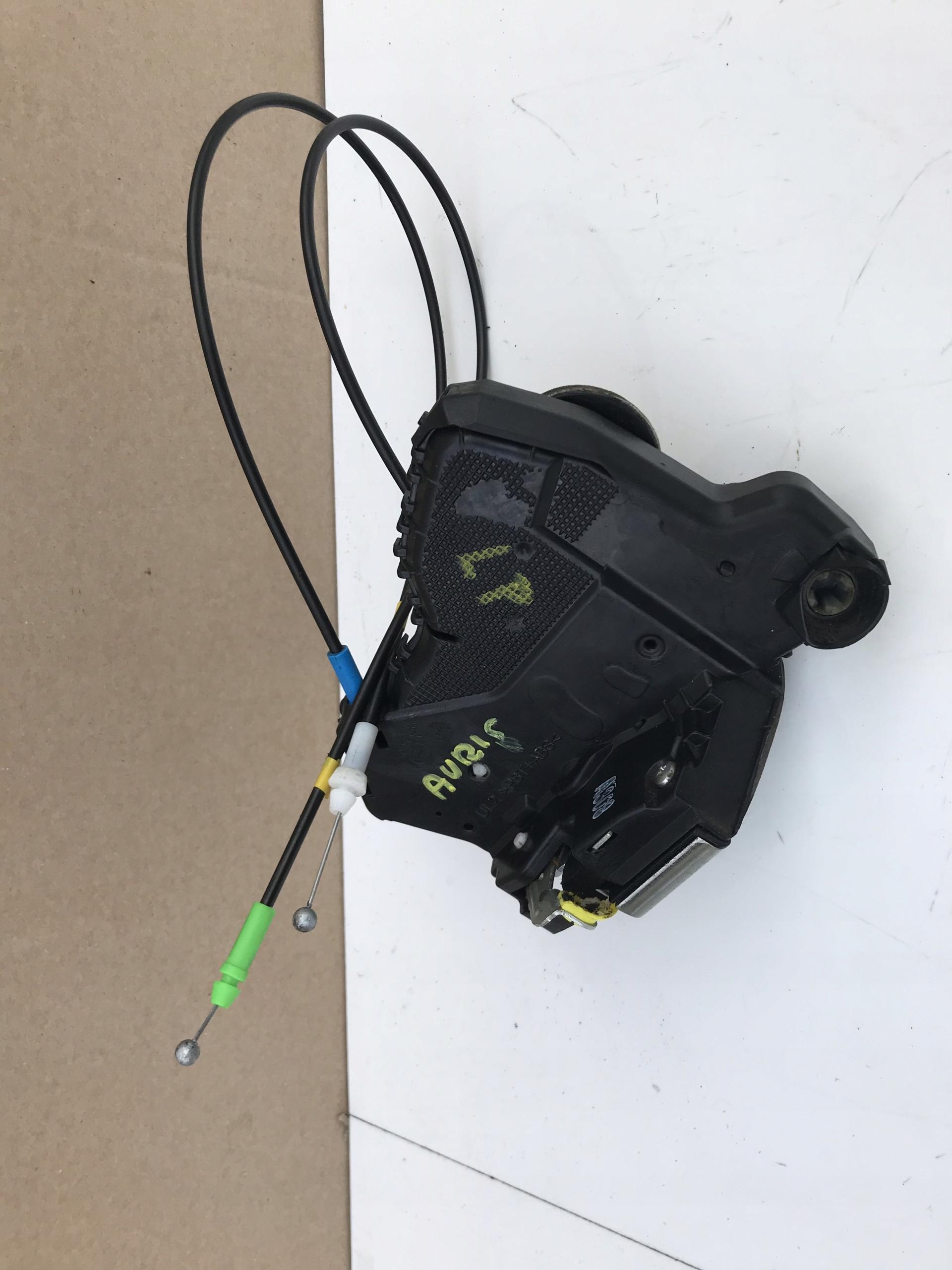 AURIS И ЗАМОК ДВЕРИ ЛЕВЫЙ ПЕРЕДНИЙ 6PIN ЕВРОПА