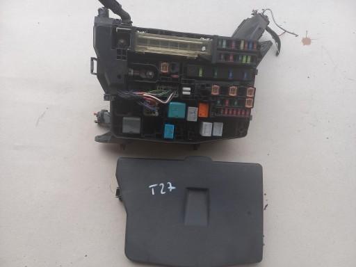 82741-02050 - AVENSIS III T27 блок предохранителей