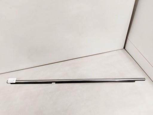 1 - Avensis T25 скребок двері лівий задній CHRO