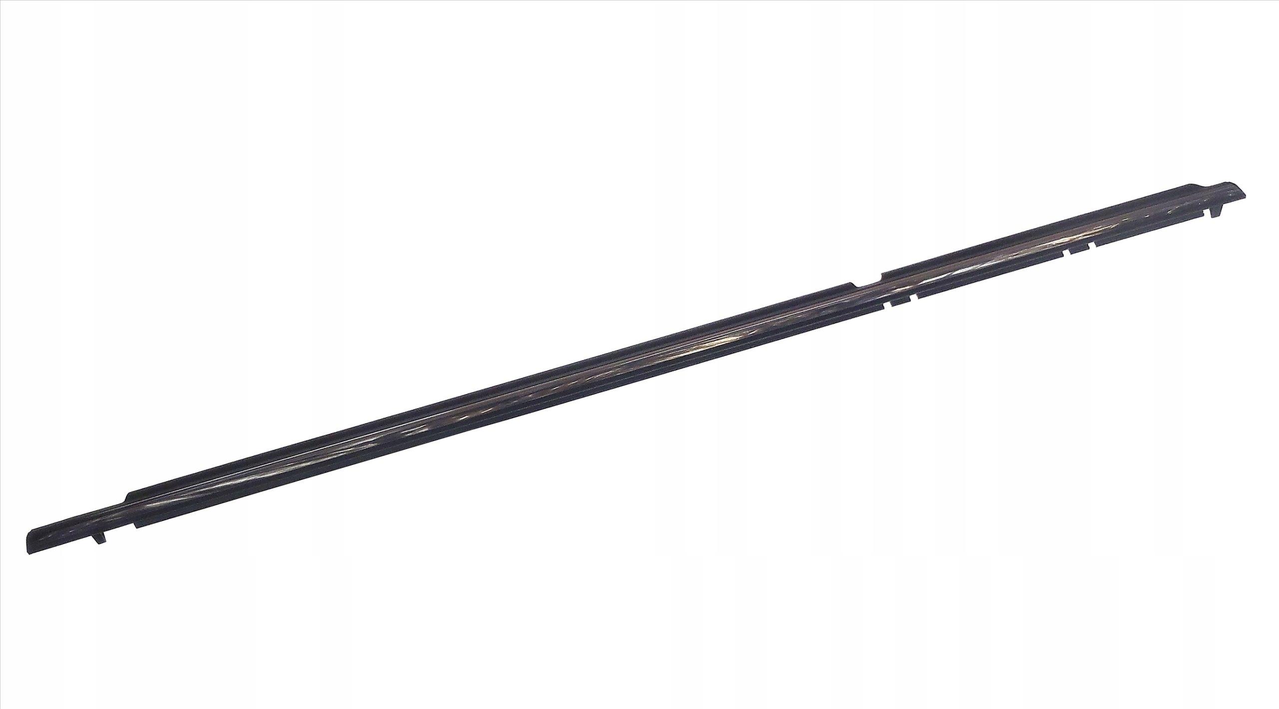 A75722-05040 - AVENSIS T27 08-18 хромированная прокладка уплотнение двери задняя