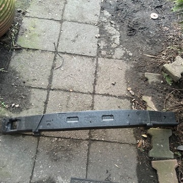 Поролон передній Toyota Yaris IV 52611-k0010