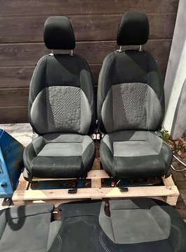 Комплект сидіння/сидіння/диван Alfa Romeo Giulietta, чорно-сірий