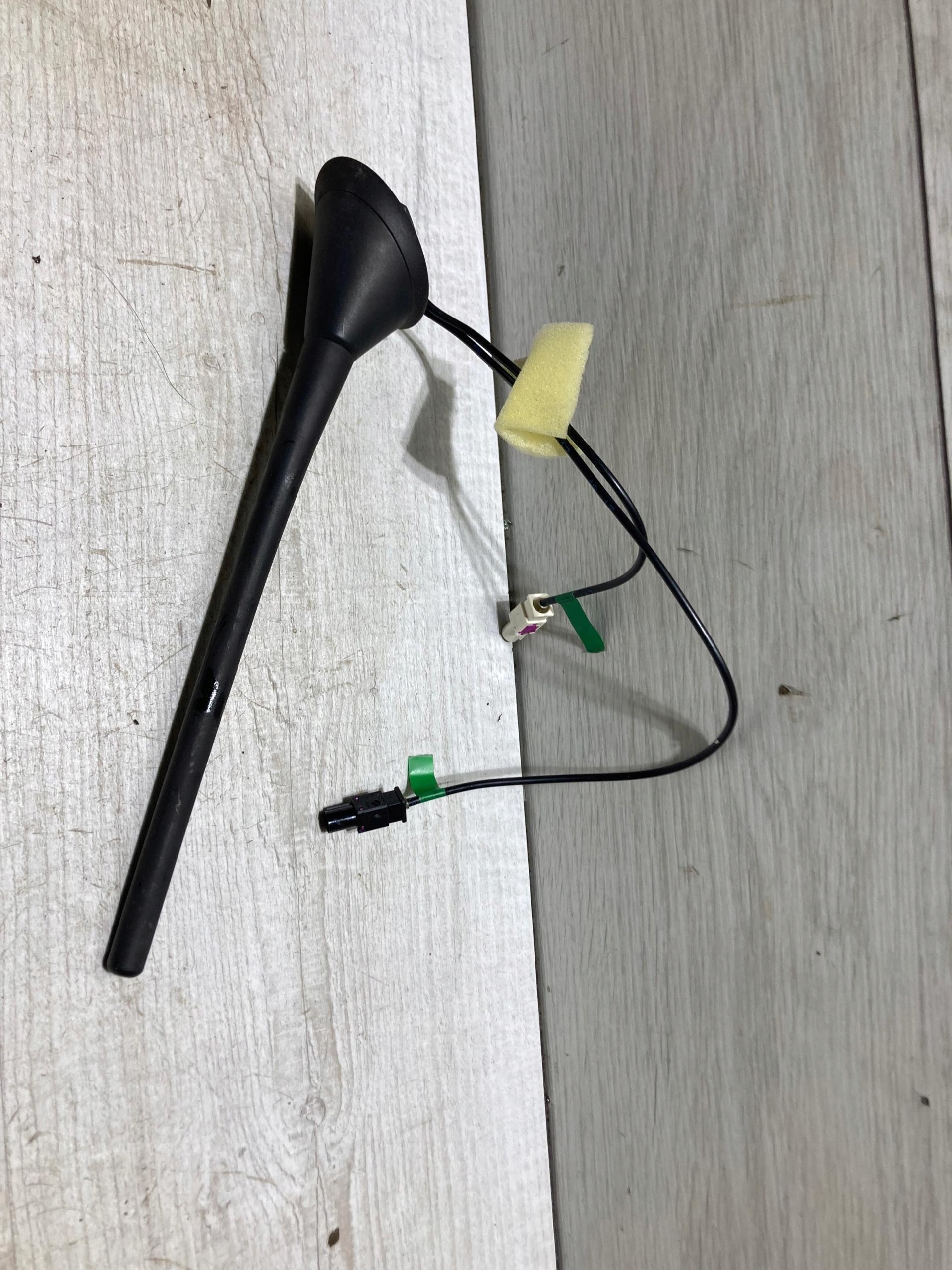 Антена bat дах 6r0053501a lift VW Up Up! 18r