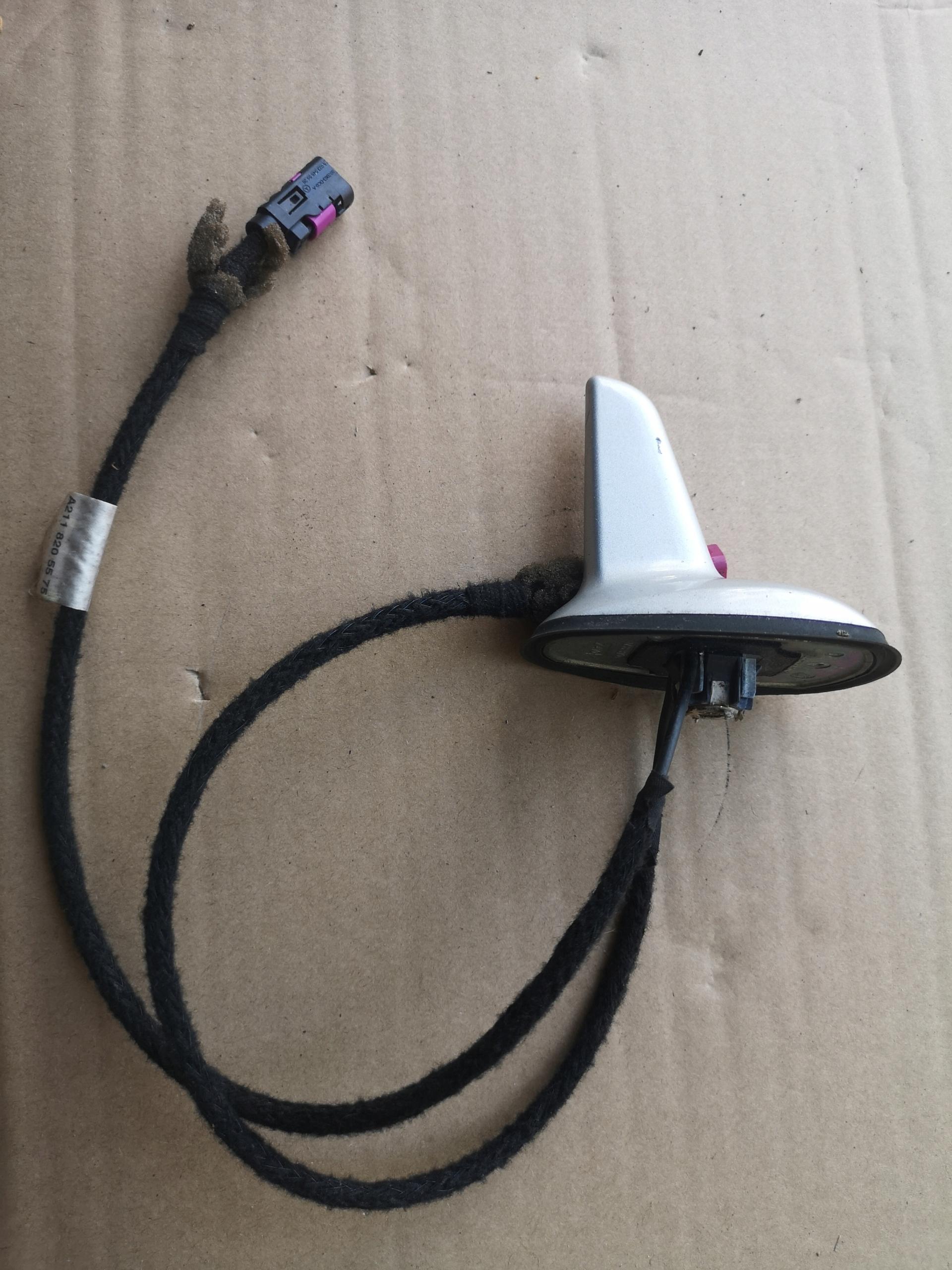 Антена радіо GPS плавник Mercedes W219 CLS W211