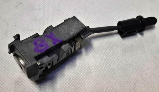 Audi A1 8x дверний замок вставка 8x1837167d