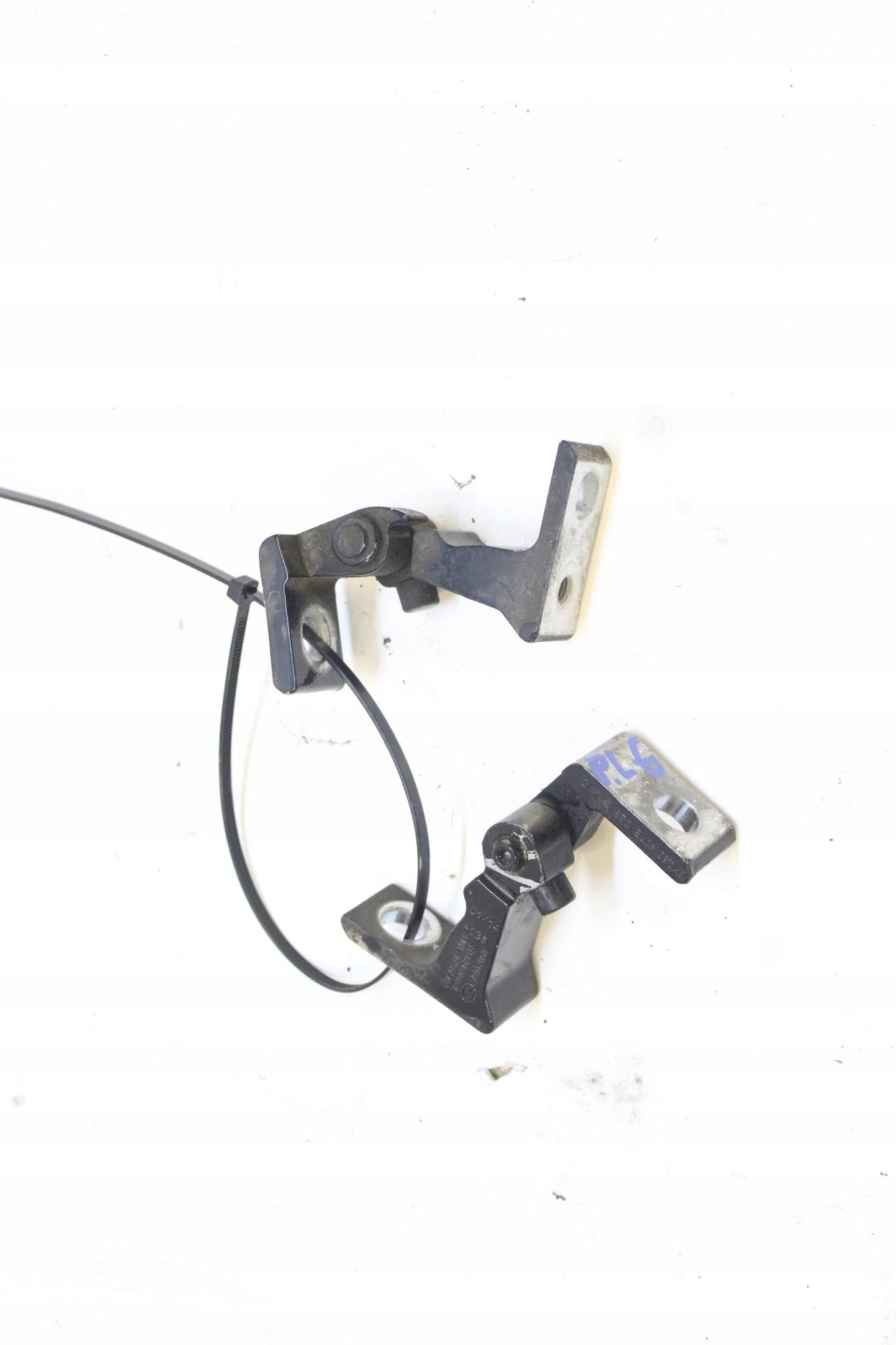 Audi A1 8x петля двері ліва 8x0831403b