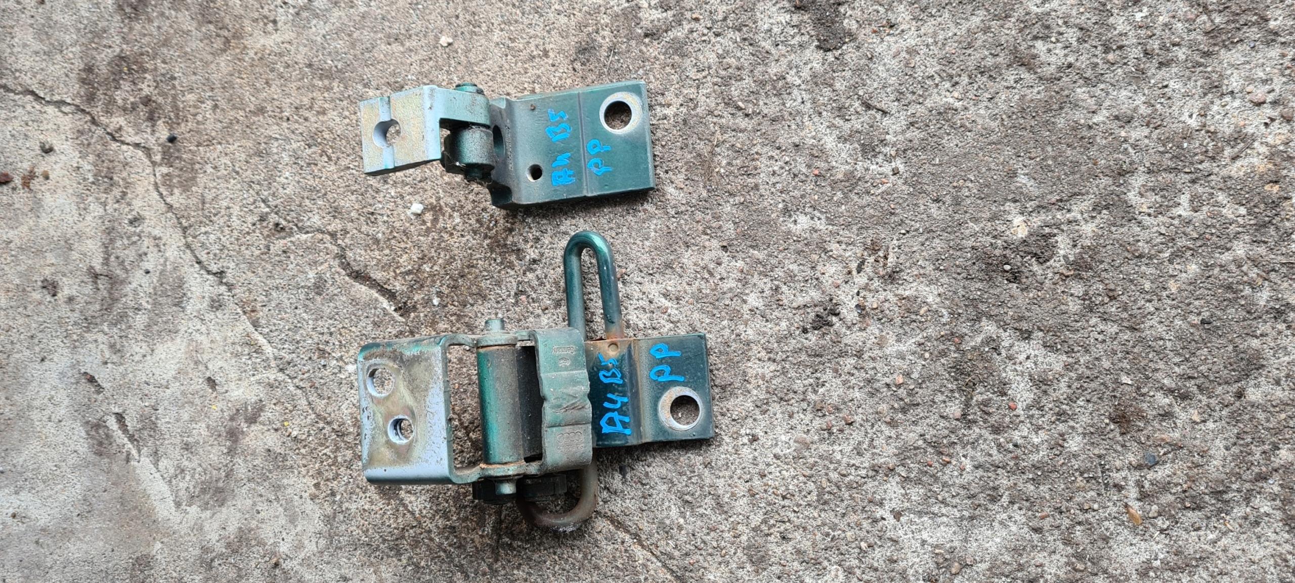 Audi A4 B5 петлі передньої правої двері