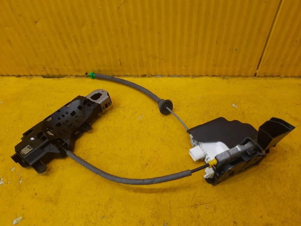 Audi A4 B9 8W замок двері лівий передній 8W0-1837811A