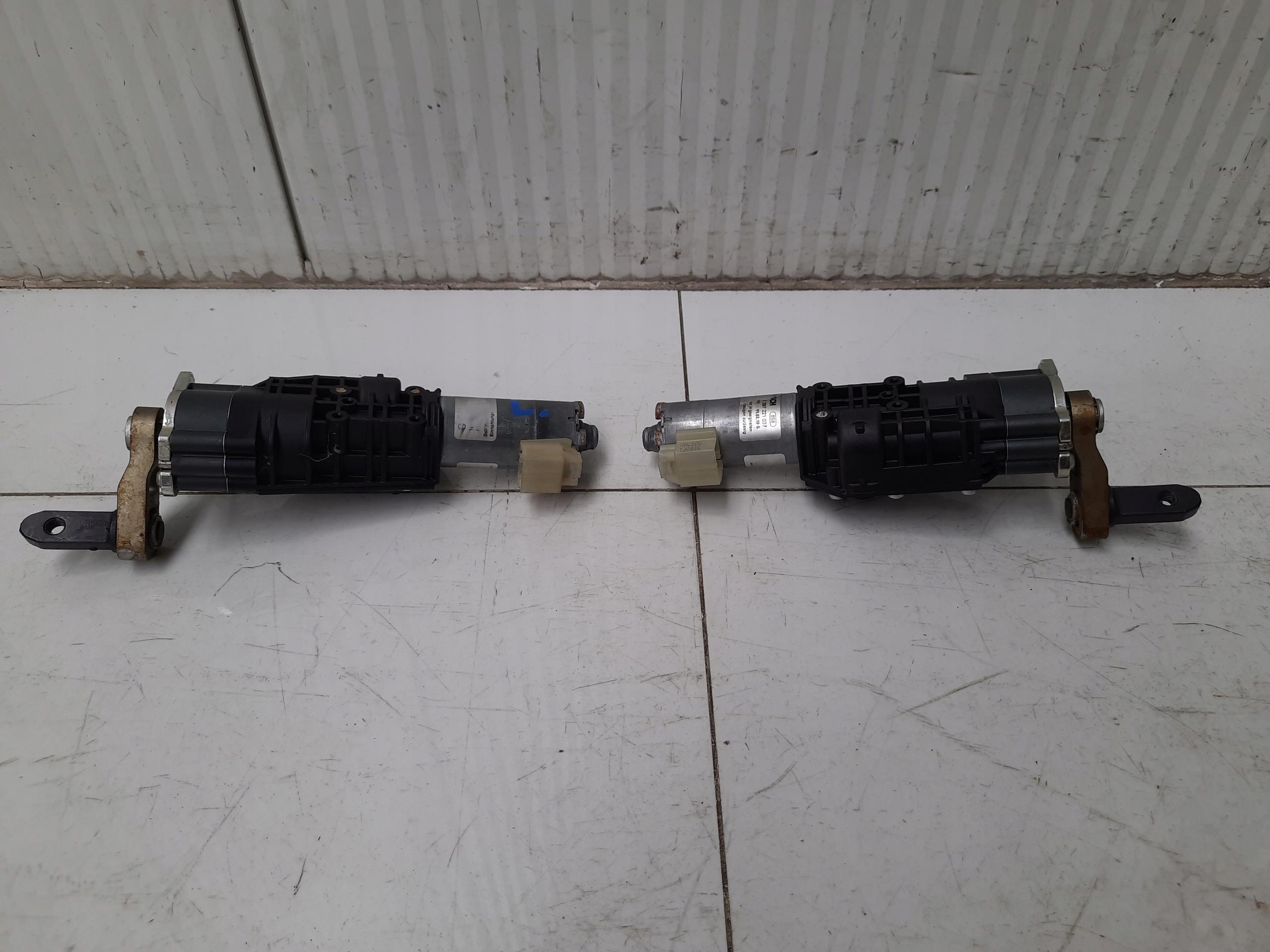 Audi A4 B9 привод багажника LH 8W9827852D