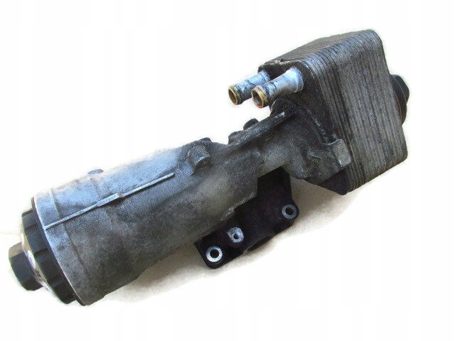 Audi A4 b7 2.0 TDI 04/07 база масляного фильтра