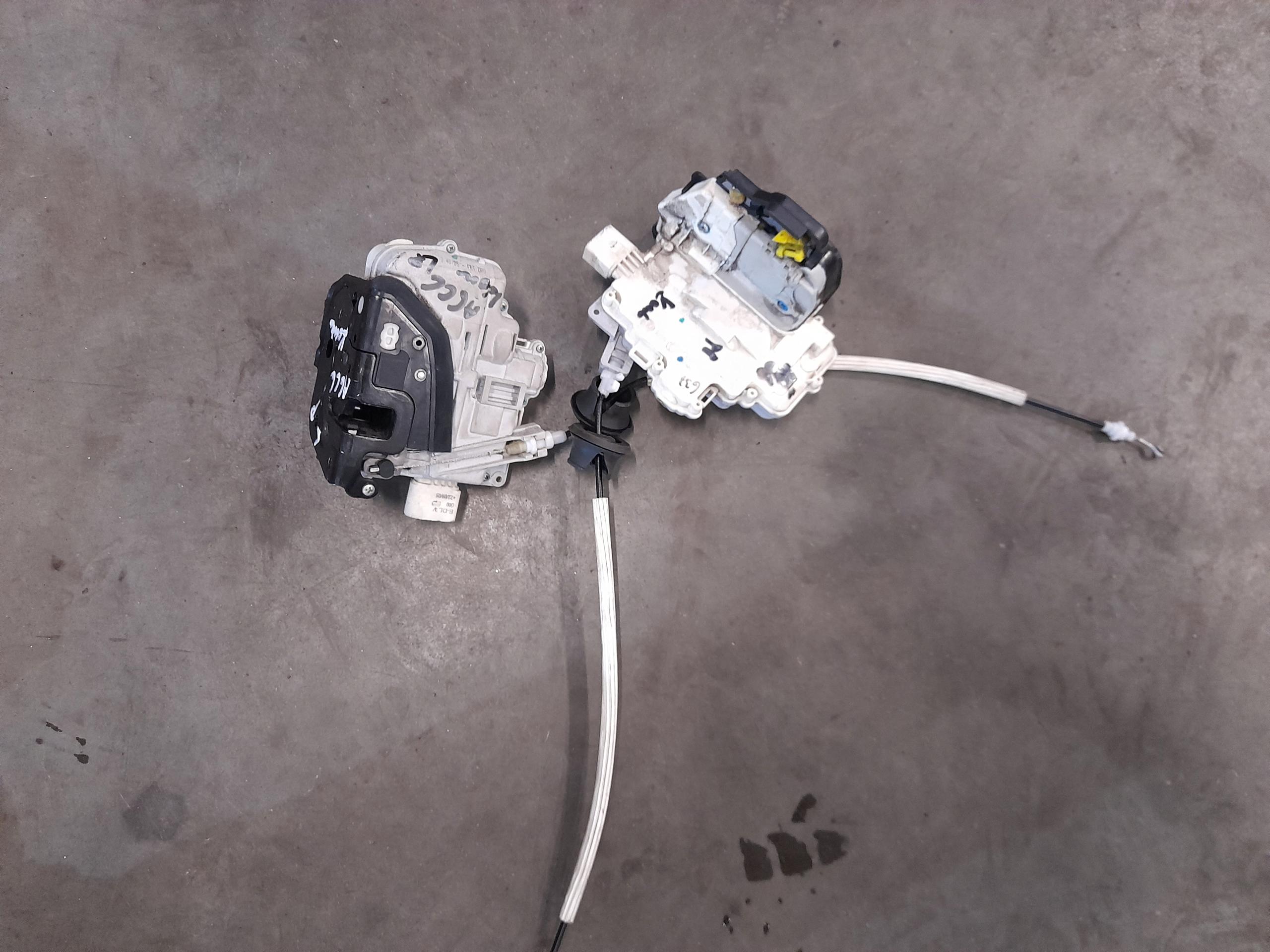 4F1837015 4F1837016 - Audi A6 C6 Універсал замок передніх дверей лівий і правий