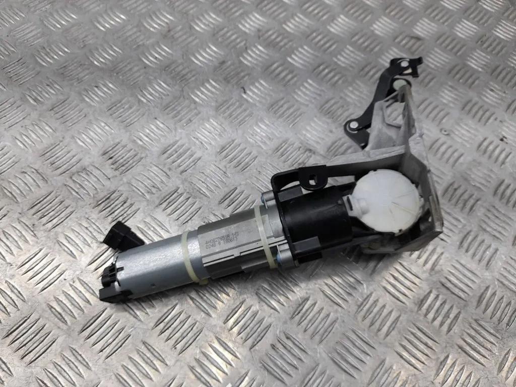 4H0827851A - Audi A8 S8 D4 4H 2012 задні приводи