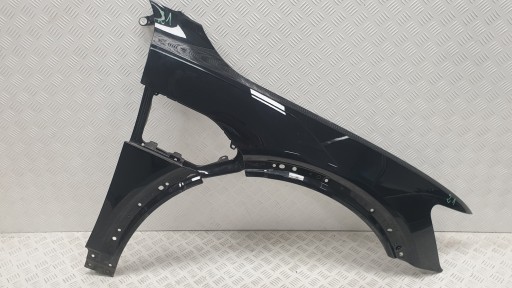 Audi e-tron 4ke праве переднє крило