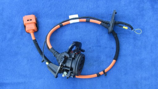 Audi Q5 80A plug In Hybrid зарядная розетка 80a971093e