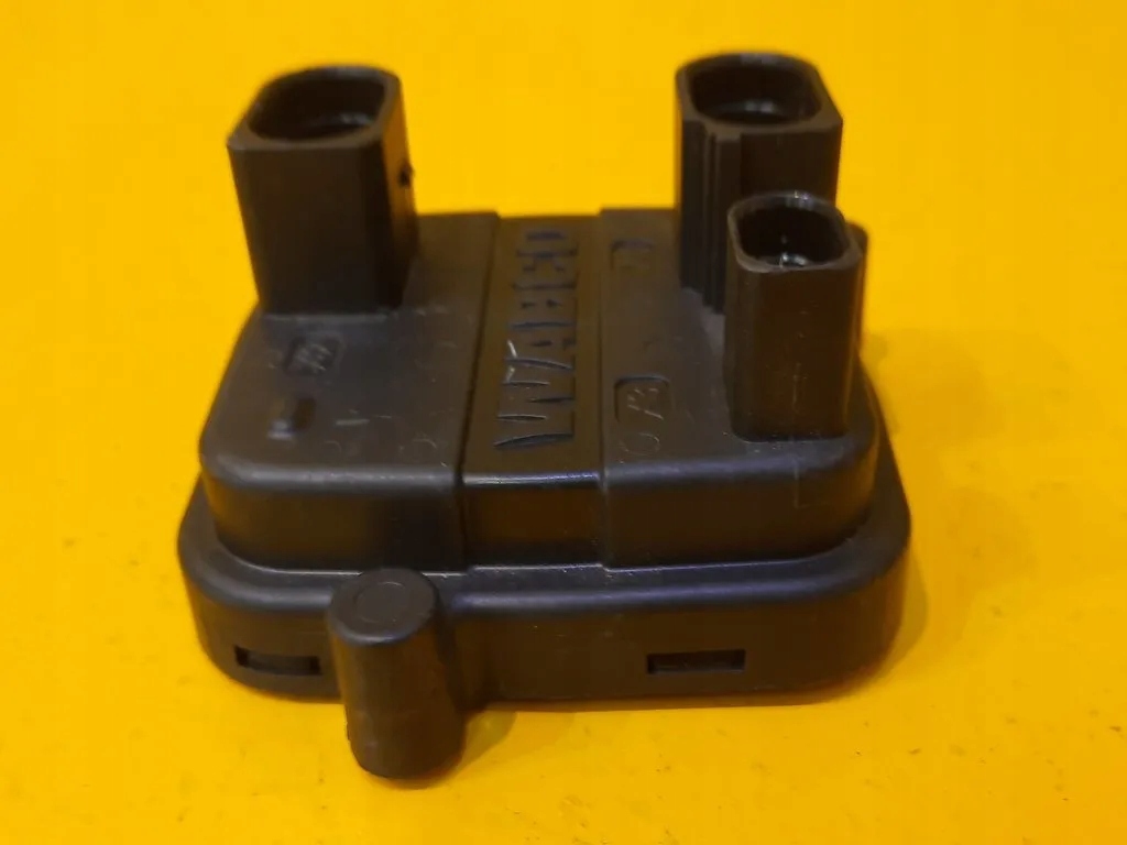 Audi Q7 Q8 контролер підвіски A6512001100