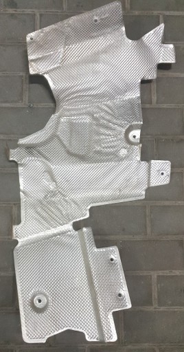 420825731 420 - Audi R8 4.2 FSI 2006-2010 теплозащитная пластина