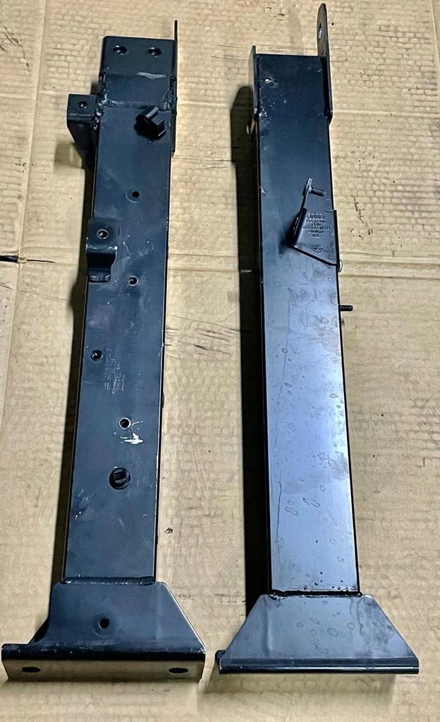 420813703c 420813704c - Audi R8 420 2006-2015 лонжерон усиление сзади