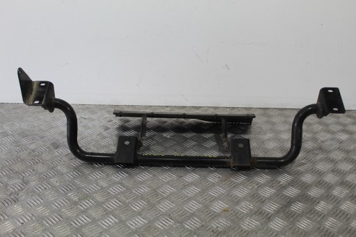 КРІПЛЕННЯ РАДІАТОРІВ NISSAN NT500