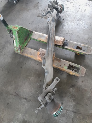 9753310401 - Балка передня напрямна осі мерседес атего 1322 євро 5 19,5