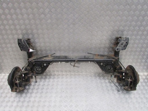 Belka задня вісь 1,5 dci nissan juke 13r