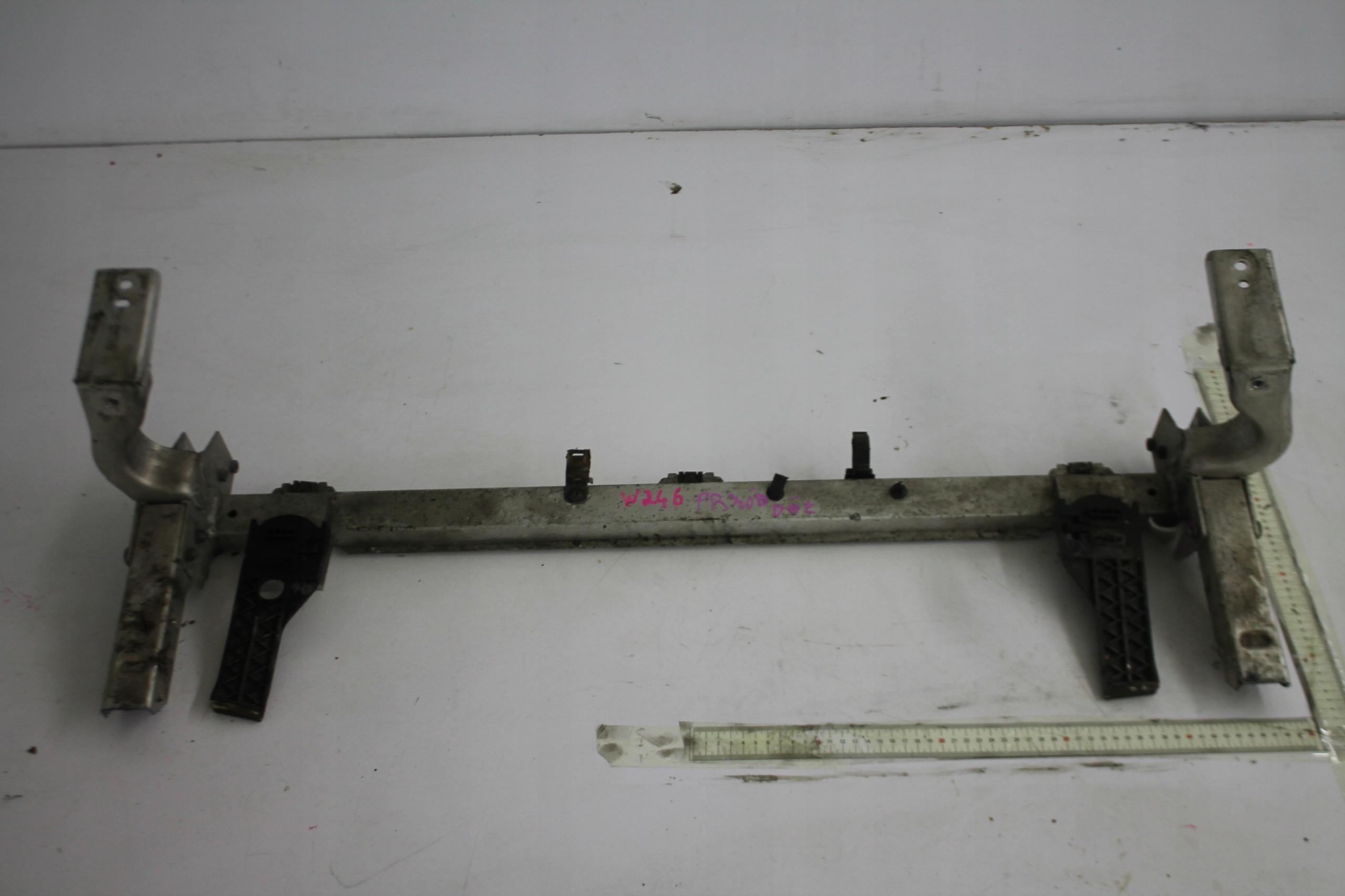 Балка под бампер нижняя нижняя MERCEDES W246 11-18