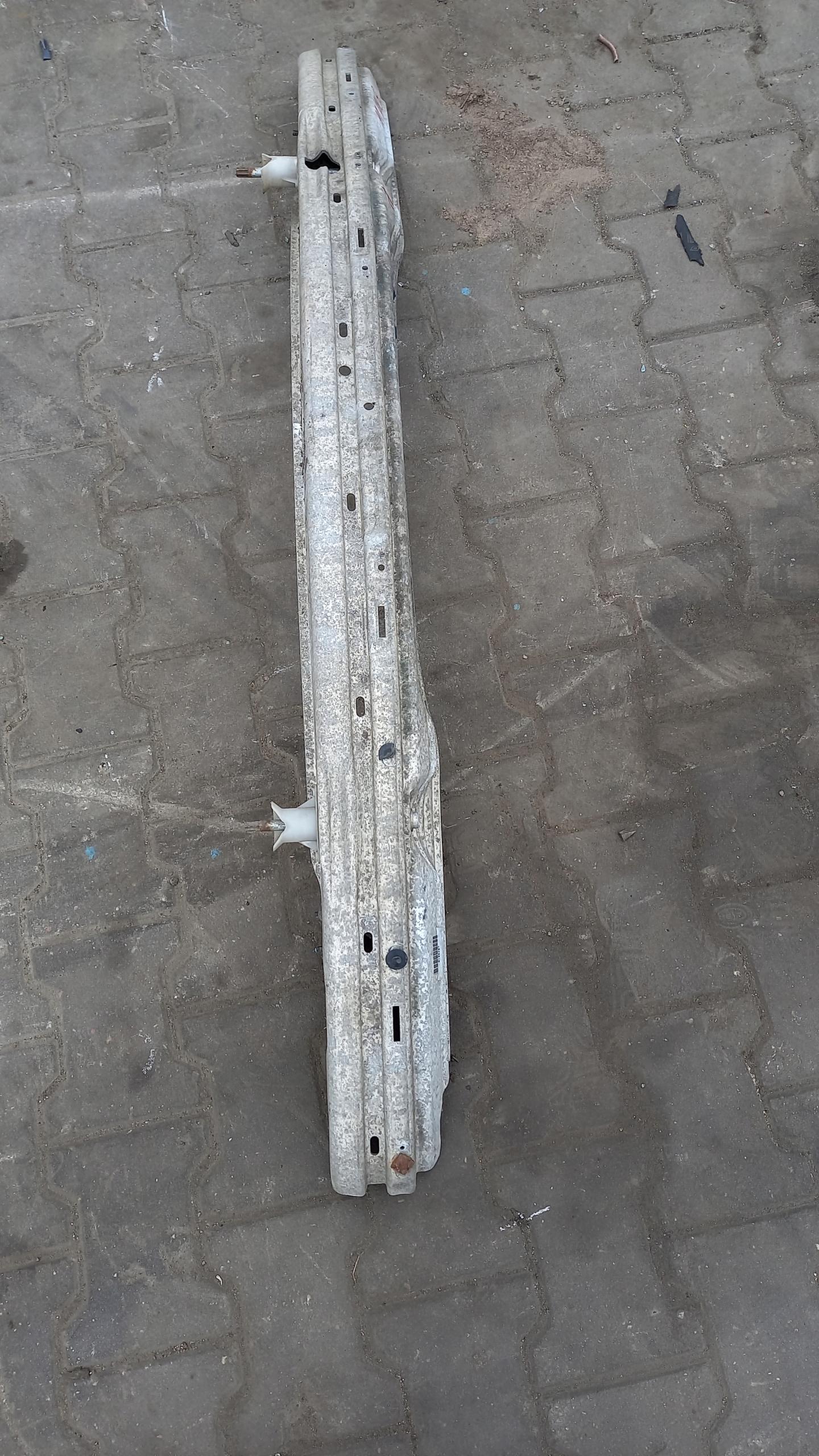 Балка переднего бампера BMW E46 00R