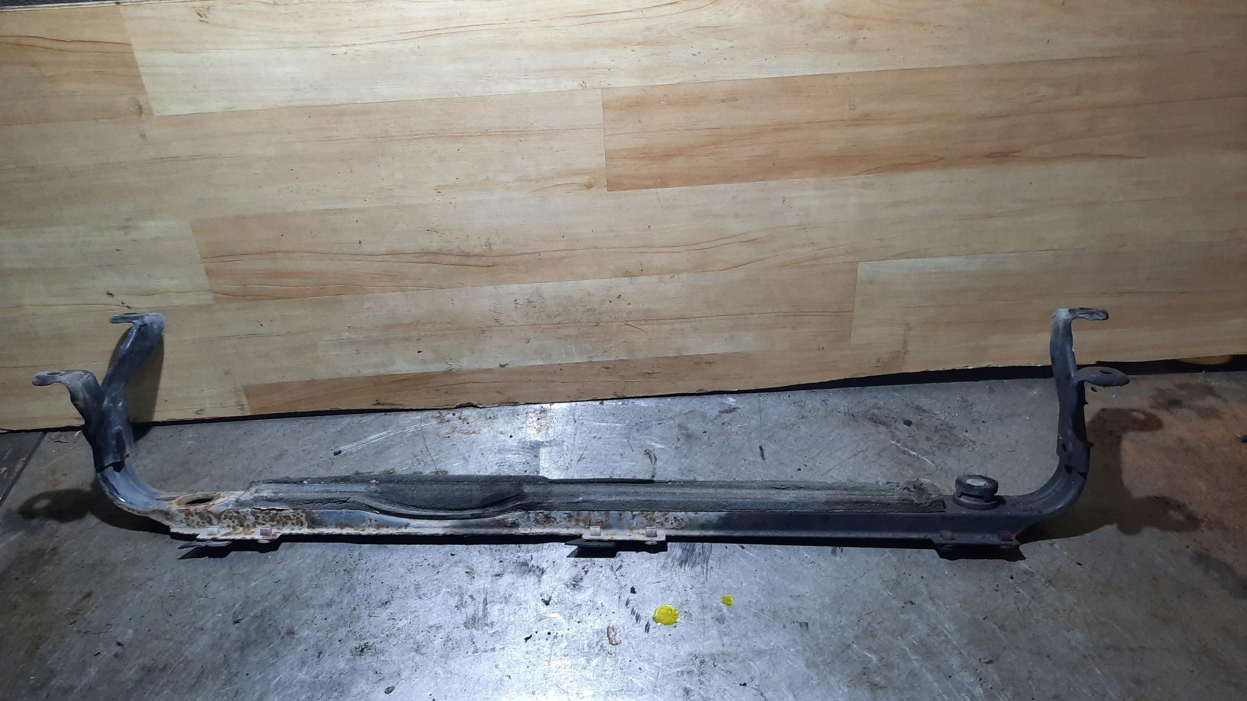 РЕШЕТКА РАДИАТОРА FORD FOCUS MK2 1.6 TDCI